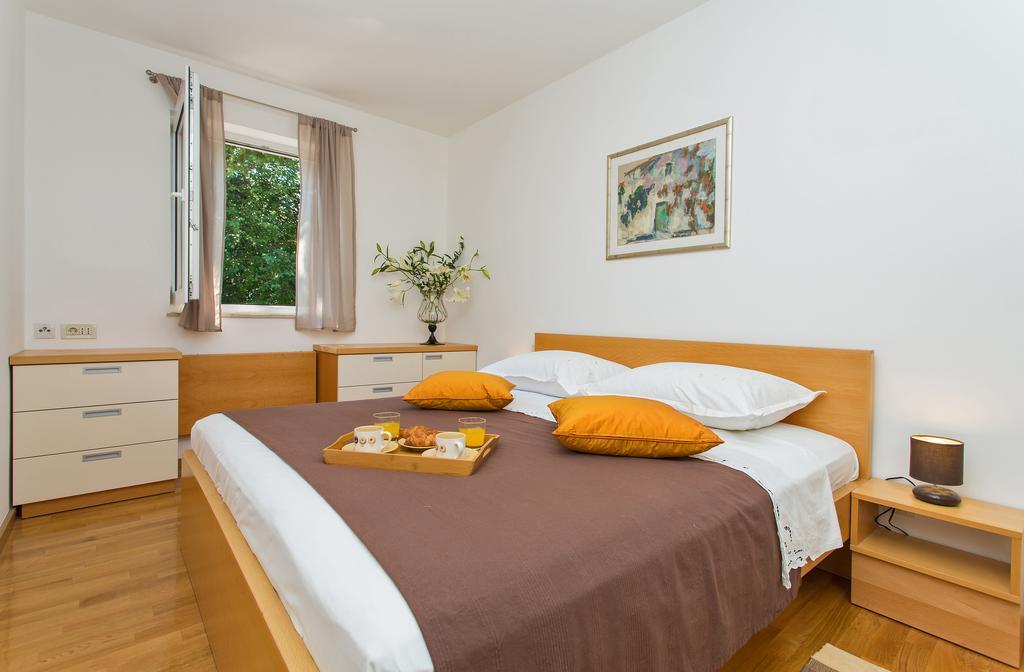 Comfortable Apartment Laura Lapad With Garage ดูบรอฟนิก ภายนอก รูปภาพ