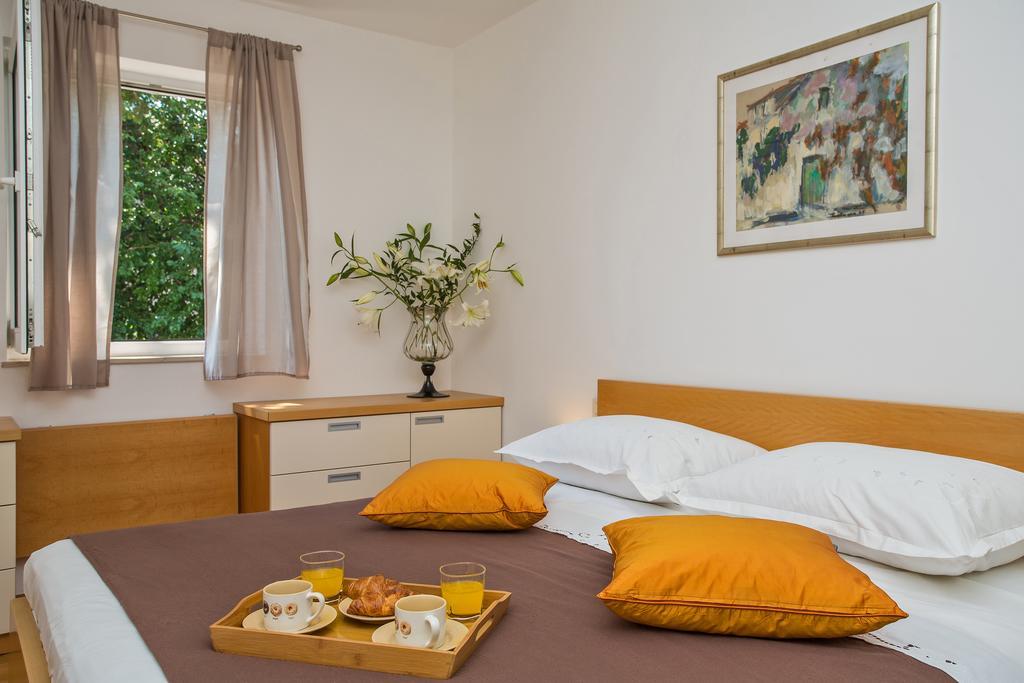 Comfortable Apartment Laura Lapad With Garage ดูบรอฟนิก ภายนอก รูปภาพ