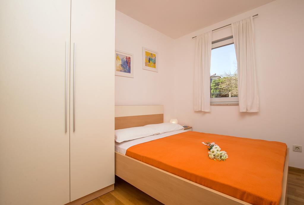Comfortable Apartment Laura Lapad With Garage ดูบรอฟนิก ภายนอก รูปภาพ