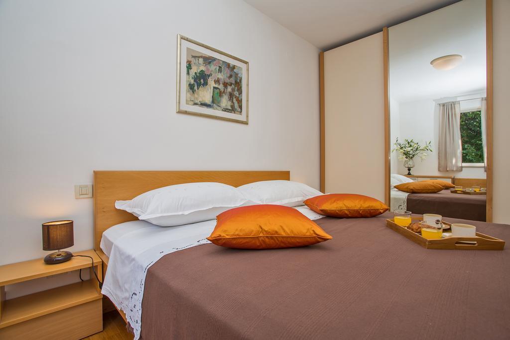 Comfortable Apartment Laura Lapad With Garage ดูบรอฟนิก ภายนอก รูปภาพ